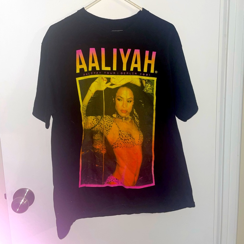Aaliyah Tee!
